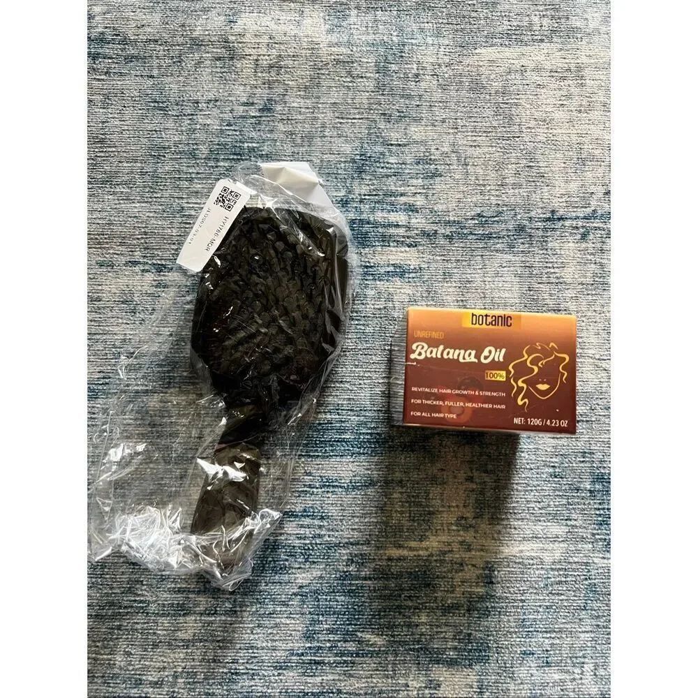 Batana Natural Hair Growth Oil and Detangling Brush Mini Bundle